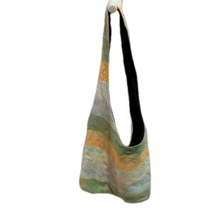 Elegant Green and Yellow Shoulder Bag